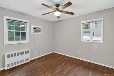 10 Sycamore Road, Glen Cove, NY 11540 - Photo 10
