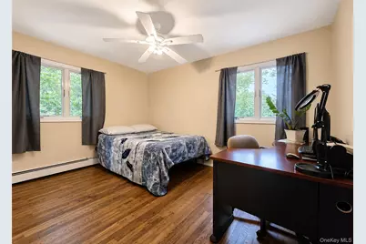 94 Newton Boulevard, Ronkonkoma, NY 11779 - Photo 12