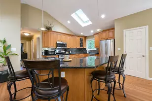 94 Newton Blvd, Ronkonkoma, NY 11779 - Photo 8