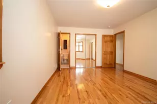 3039 Clubhouse Rd, Merrick, NY 11566 - Photo 10
