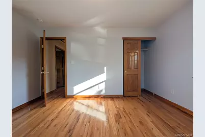 3039 Clubhouse Road, Merrick, NY 11566 - Photo 14