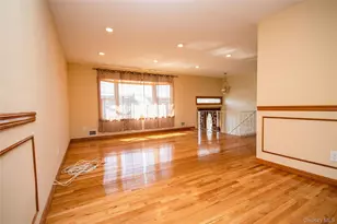 3039 Clubhouse Rd, Merrick, NY 11566 - Photo 6