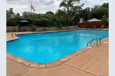 1 Kensington Gate #211, Great Neck, NY 11021 - Photo 14