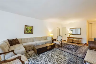 1 Kensington Gate #211, Great Neck, NY 11021 - Photo 6