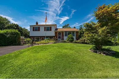 10 Meredith Drive, Greenlawn, NY 11740 - Photo 20