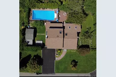 10 Meredith Drive, Greenlawn, NY 11740 - Photo 22