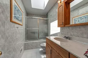10 Meredith Dr, Greenlawn, NY 11740 - Photo 10