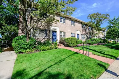 2 N Lewis Place #1.4B, Rockville Centre, NY 11570 - Photo 1