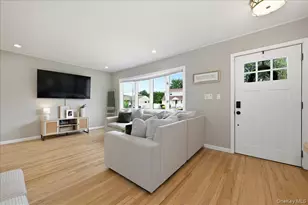 4064 Robert Pl, Seaford, NY 11783 - Photo 6