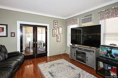 7333 71st Place, Glendale, NY 11385 - Photo 6