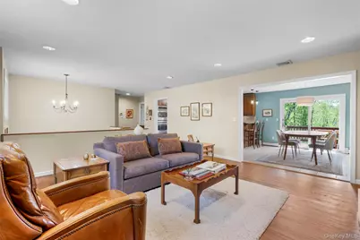 42 Hollow Oak Road, Chappaqua, NY 10514 - Photo 8