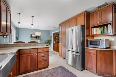 42 Hollow Oak Road, Chappaqua, NY 10514 - Photo 16