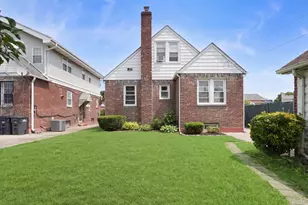 83-50 257th St, Floral Park, NY 11004 - Photo 20