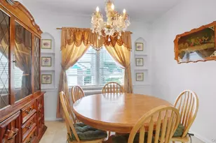 83-50 257th St, Floral Park, NY 11004 - Photo 8