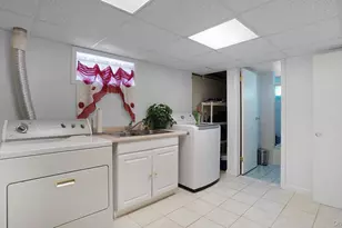 83-50 257th St, Floral Park, NY 11004 - Photo 18