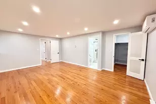 20 Baylis Pl, Syosset, NY 11791 - Photo 14