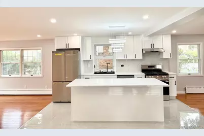 20 Baylis Place, Syosset, NY 11791 - Photo 8