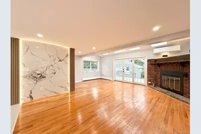 20 Baylis Place, Syosset, NY 11791 - Photo 6