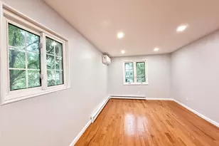 20 Baylis Pl, Syosset, NY 11791 - Photo 16