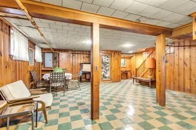 304 Old Courthouse Road, New Hyde Park, NY 11040 - Photo 28