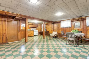 304 Old Courthouse Rd, New Hyde Park, NY 11040 - Photo 26