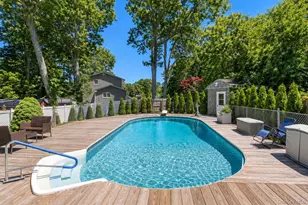 5 Leon Ct, Centereach, NY 11720 - Photo 2