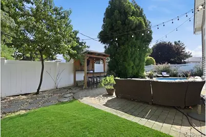 2891 Montgomery Street, Wantagh, NY 11793 - Photo 28