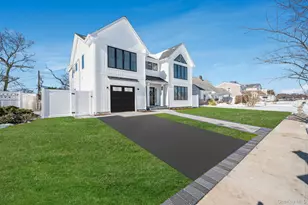 38 Pond Ln, Levittown, NY 11756 - Photo 4