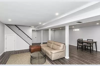 24 Lewis Lane, Port Washington, NY 11050 - Photo 20