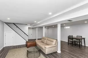 24 Lewis Ln, Port Washington, NY 11050 - Photo 20