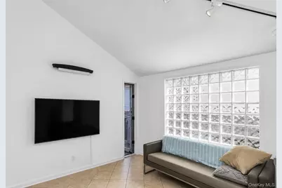 24 Lewis Lane, Port Washington, NY 11050 - Photo 14