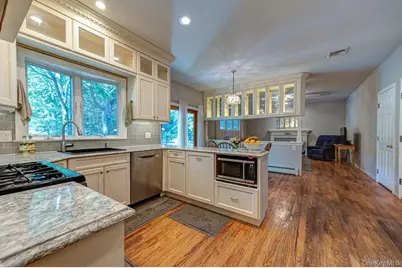 4 Fable Road, Saint James, NY 11780 - Photo 8
