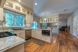 4 Fable Rd, Saint James, NY 11780 - Photo 8