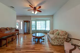 4 Fable Rd, Saint James, NY 11780 - Photo 6