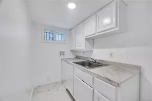100-33 205th St, Hollis, NY 11423 - Photo 30