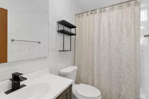 952 E 217th St, Bronx, NY 10469 - Photo 6