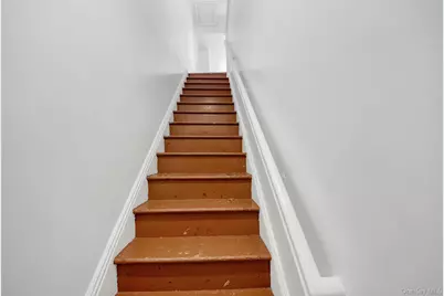 952 E 217th Street, Bronx, NY 10469 - Photo 12