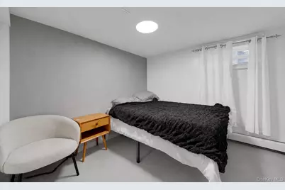 952 E 217th Street, Bronx, NY 10469 - Photo 28