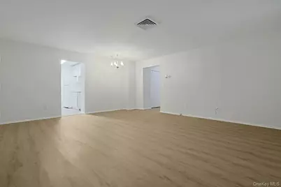 60 Kensico Road #13, Thornwood, NY 10594 - Photo 6