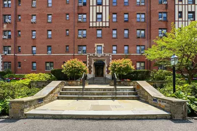 620 Pelhamdale Avenue #31, Pelham, NY 10803 - Photo 2