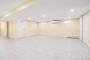 58-12 264th St, Little Neck, NY 11362 - Photo 12