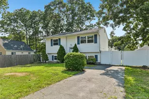 4 Beechwood Dr, Shirley, NY 11967 - Photo 20
