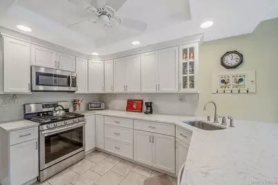 276 Glen Drive, Ridge, NY 11961 - Photo 10