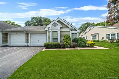 276 Glen Drive, Ridge, NY 11961 - Photo 2