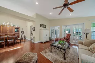 276 Glen Dr, Ridge, NY 11961 - Photo 22