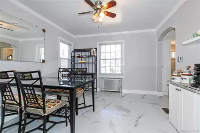 8 Plymouth Road, Great Neck, NY 11023 - Photo 12