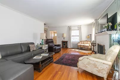 8 Plymouth Road, Great Neck, NY 11023 - Photo 4