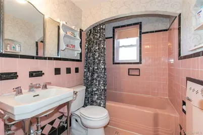 8 Plymouth Road, Great Neck, NY 11023 - Photo 16