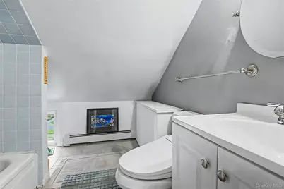 210 Spindle Road, Hicksville, NY 11801 - Photo 14