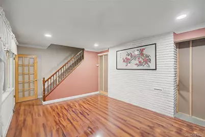 210 Spindle Road, Hicksville, NY 11801 - Photo 12